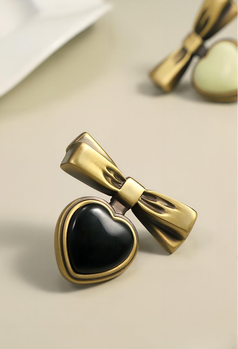 Bronze brass heart shaped drop handle/Semi precious stone drop drawer pull/Bronze cabinet pull/Crystal furniture hardware/Dresser door pull