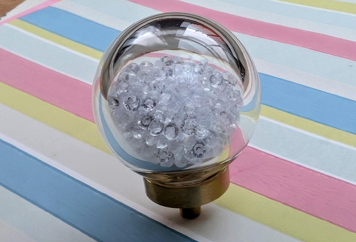 Mid century modern clear crystal cabinet pull/Transparent oval shaped door knob/crystal furniture hardware/vintage style egg shaped handle