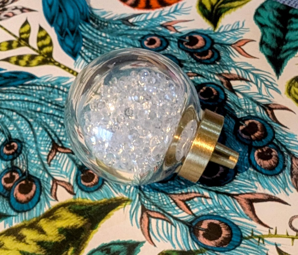 Mid century modern clear crystal cabinet pull/Transparent oval shaped door knob/crystal furniture hardware/vintage style egg shaped handle