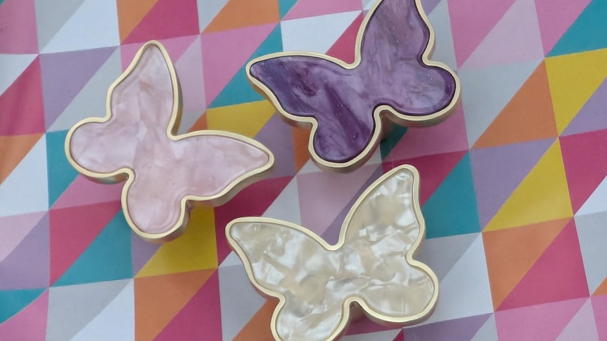 Pearly butterfly drawer handle/Pink Butterfly cabinet pull/Nursery decor/Nursery door knobs/IKEA hack door pull/Childrens door handle
