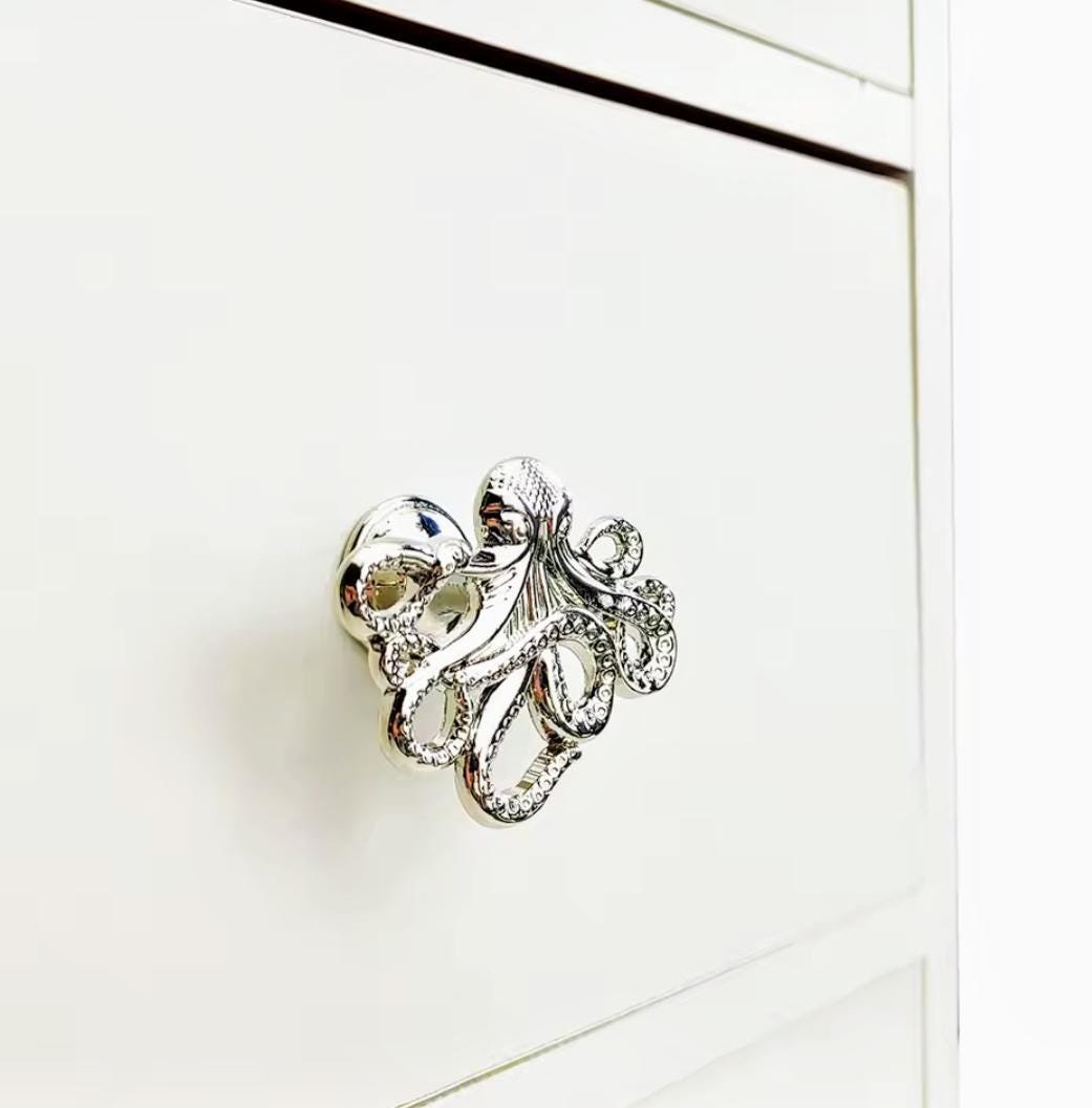Silver octopus cabinet pull/Shiny Silver Kracken Drawer Knob/Octopus drawer handle/quirky furniture hardware/deep sea door knob/Fun handle