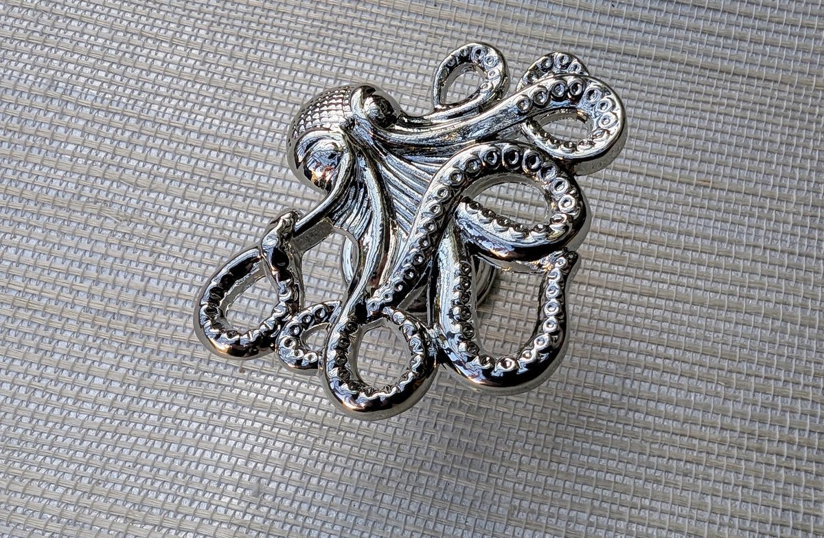 Silver octopus cabinet pull/Shiny Silver Kracken Drawer Knob/Octopus drawer handle/quirky furniture hardware/deep sea door knob/Fun handle