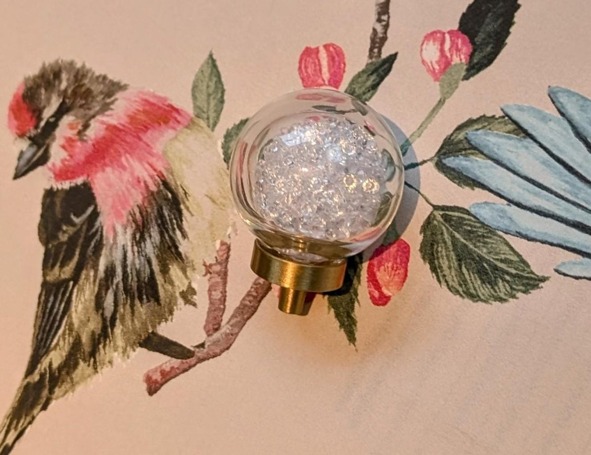 Mid century modern clear crystal cabinet pull/Transparent oval shaped door knob/crystal furniture hardware/vintage style egg shaped handle