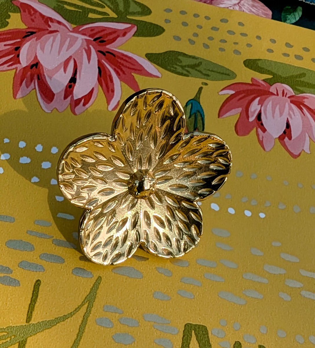 Gold brass flower door handle/Daisy cabinet pull/Flower drawer knob/Flower shaped cabinet handle/Floral door knob/Brass furniture hardware