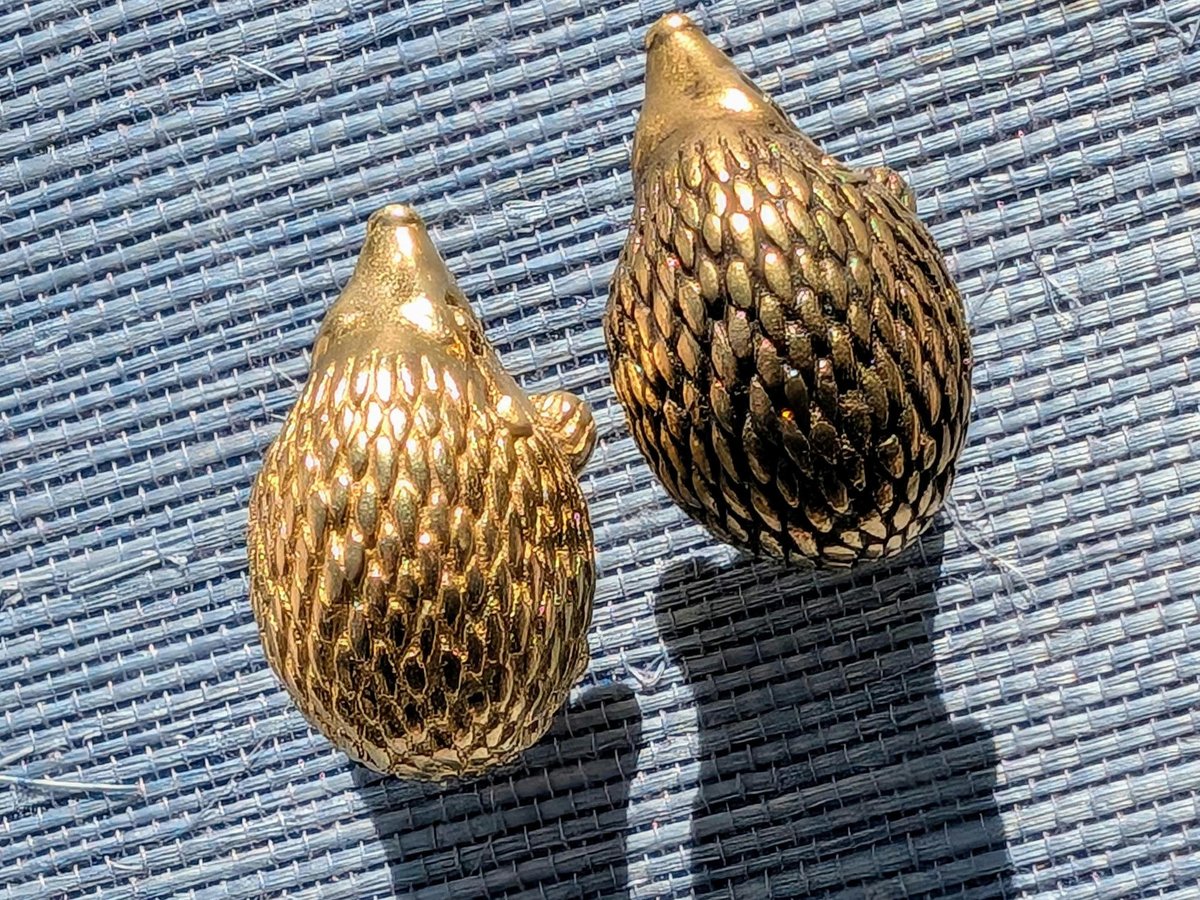 Gold or Bronze hedgehog cabinet handle/Hedgehog door handle/Hedgehog drawer knob/Woodland themed handle/Brass furniture hardware