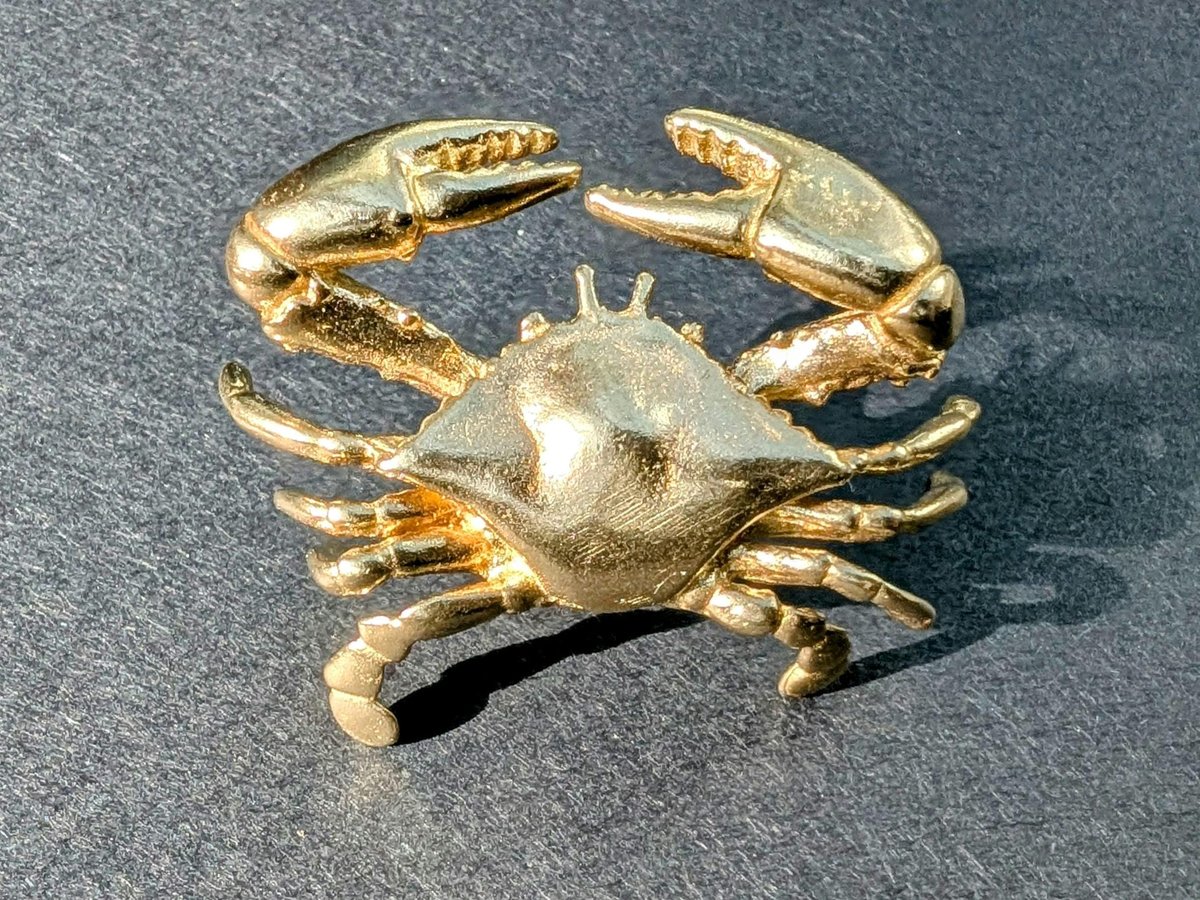 Gold or Bronze crab cabinet handle/Cancer zodiac door handle/Crab shaped drawer knob/Seaside decor/Brass furniture hardware/Beach decor