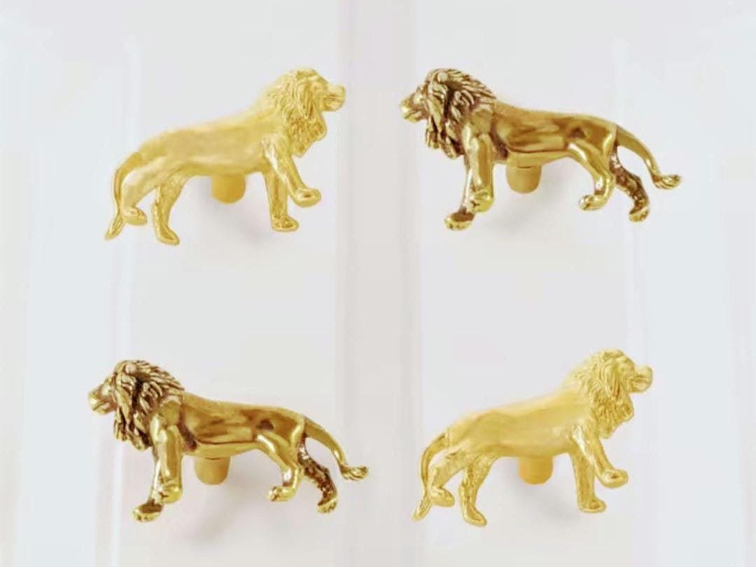 Lion shaped brasscdoor knob/Gold Lion drawer pull/Bronze Lion wardrobe door handle/Novelty drawer pull/unique cabinet handle/Brass hardware