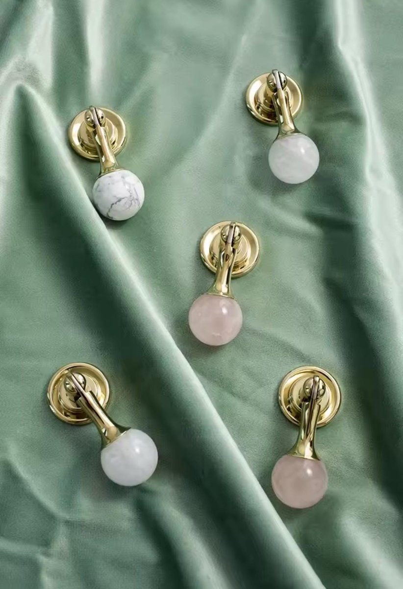 Shiny gold drop handle in rose quartz, white quartz and marble/Gemstone drawer pull/Semi precious stone cabinet pull/Luxury crystal handle