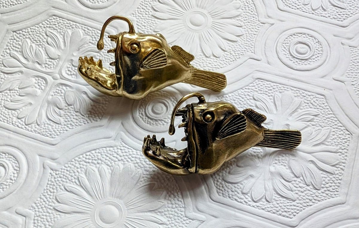 Gold lantern fish cabinet pull/Angle fish drawer handle/Unique fish door handle/Gothic core door knob/Quirky brass cabinet handle