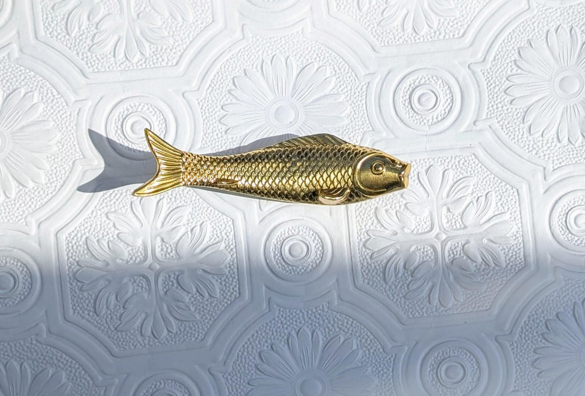 gold brass fish design Cabinet Pulls/koi carp drawer handle/gold fish Door Handle/home improvement/metal cabinet handle/gold drawer pull