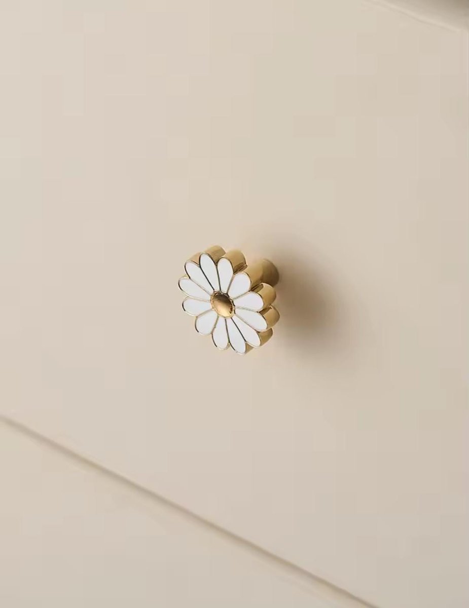 Silver or Gold brass Daisy Drawer Handle/Enamel white Daisy Flower cabinet pull/Nursery decor/Nursery door knob/Childrens door handle