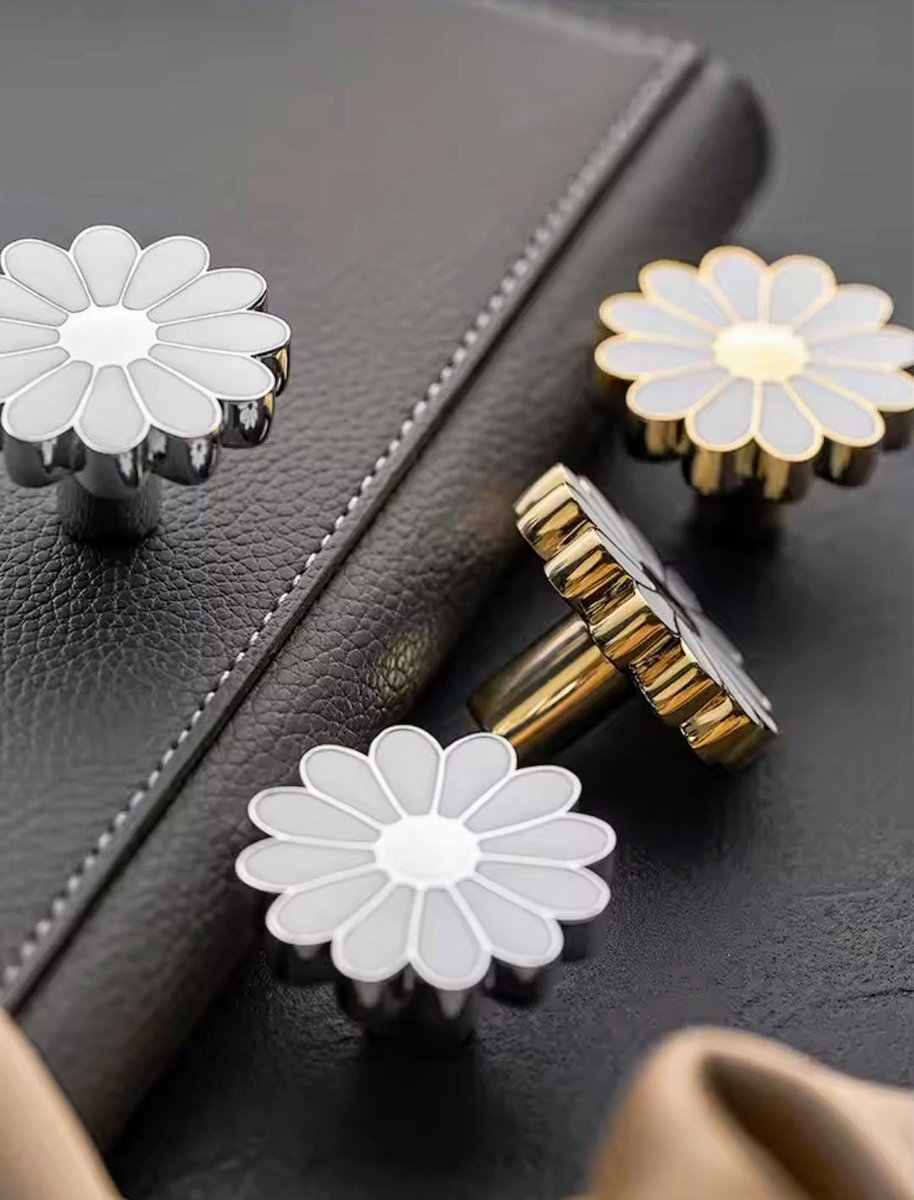 Silver or Gold brass Daisy Drawer Handle/Enamel white Daisy Flower cabinet pull/Nursery decor/Nursery door knob/Childrens door handle