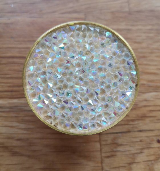 Iridescent angel aura quartz cabinet pull/Rainbow crystal and brass drawer pull/crystal hardware/gemstone door handle/glittery door handle