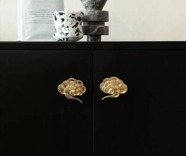 Shiny Golden floating cloud shaped door handles in left or right facing design solid brass Cabinet Pull Knob  furniture hardware upcycling