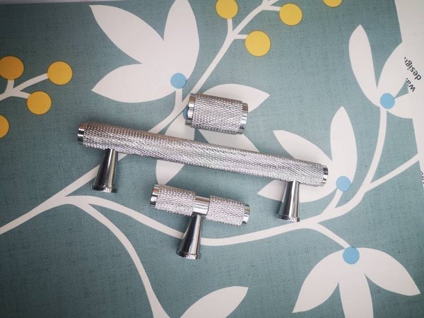 Shiny silver knurled texture cabinet bar handle/Chrome silver kitchen hardware/Grip textured silver drawer pull/Silver furniture hardware