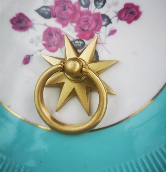 Gold star shaped ring pull handle/gold star backplate door handle/brass star cabinet pull/gold ring drawer pull/gold furniture hardware