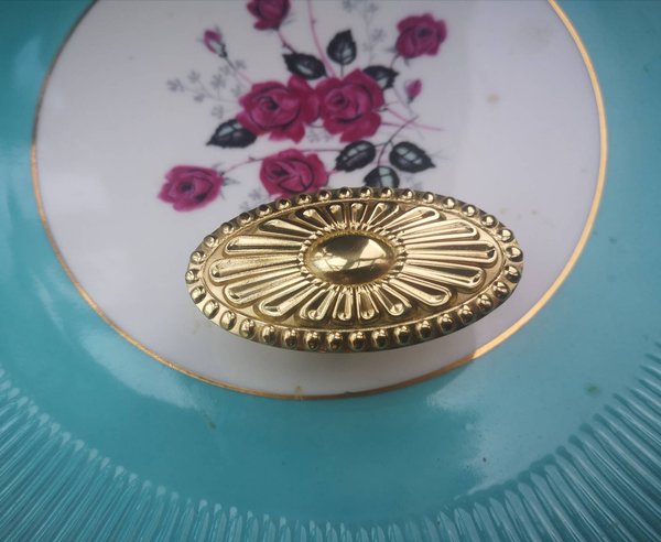 Gold ornate design cabinet handle/Solid brass oval drawer pull/Victorian style oval door handle/Antique style door knob/Gold brass hardware