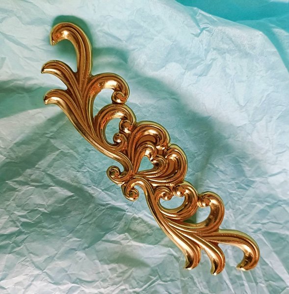 Ornate style solid brass cabinet pull/French style drawer handle/Brass furniture hardware/Gold vintage style door handle/Heart shaped pull