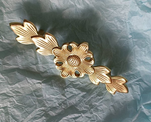 Decorative sun flower and leaf drawer pull/Gold sun flower cabinet handle/arts and crafts style handle/Ornate brass furniture hardware