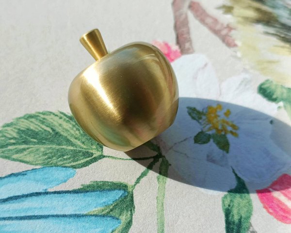 Small golden apple cabinet pull/Brass apple shaped door knob/Autumn theme decor/Brass drawer handle/home improvement/Gold apple door handle