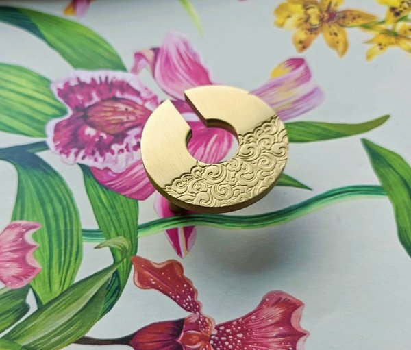 Round wave pattern drawer handle/Gold brass cabinet pull with sea pattern/Gold Brass door knob/Gold furniture hardware/Oriental style handle
