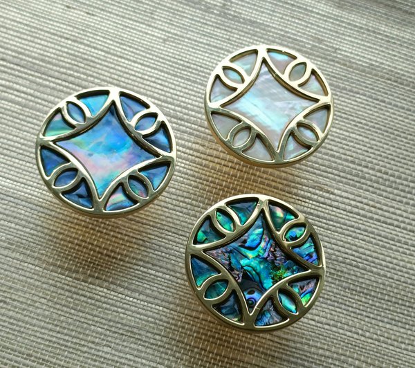 Abalone pearl drawer pull/Iridescent Pearl Cabinet pull/Mother of pearl door handle/Geometric brass drawer knob/Brass furniture hardware