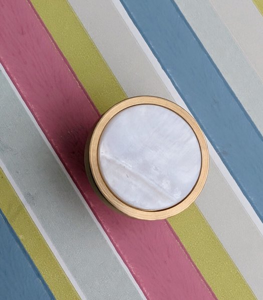 Gold rim white mother of pearl drawer pull/shell cabinet handle/white pearl drawer knob/round white pearl door handle/brass and pearl handle