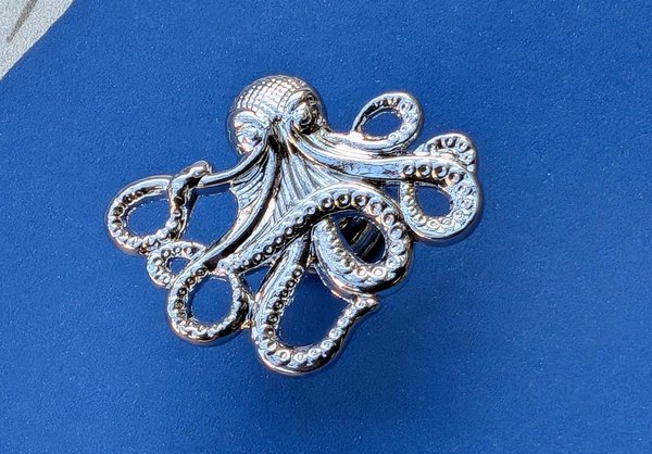 Silver octopus cabinet pull/Shiny Silver Kracken Drawer Knob/Octopus drawer handle/quirky furniture hardware/deep sea door knob/Fun handle