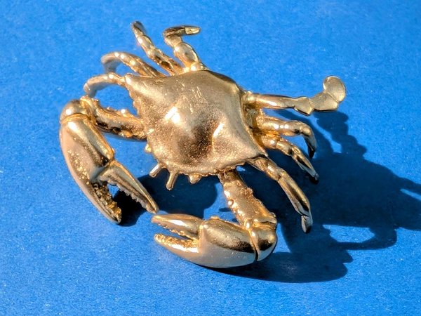 Gold or Bronze crab cabinet handle/Cancer zodiac door handle/Crab shaped drawer knob/Seaside decor/Brass furniture hardware/Beach decor
