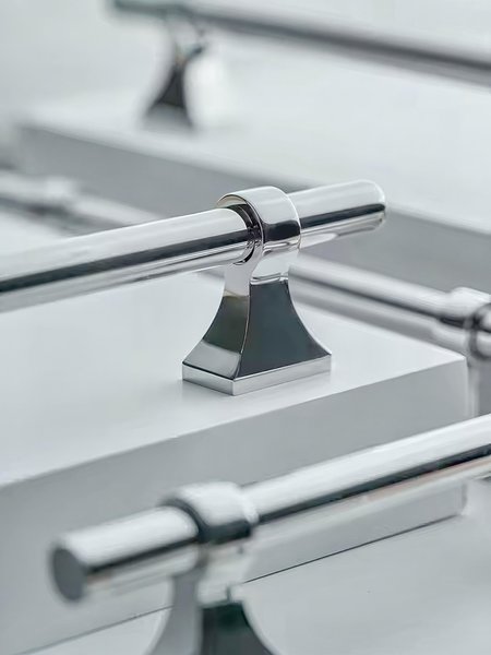 Shiny silver bar cabinet handle with retro look/Chrome drawer handle/home improvement hardware/Silver cabinet door handle/Silver hardware