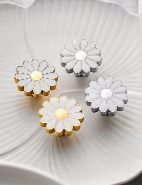 Silver or Gold brass Daisy Drawer Handle/Enamel white Daisy Flower cabinet pull/Nursery decor/Nursery door knob/Childrens door handle